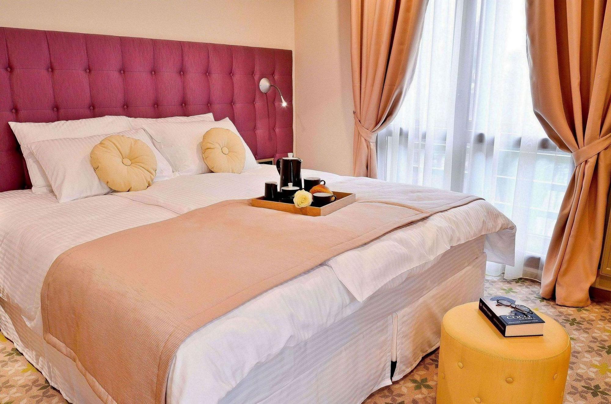 Hotel Capitolina City Chic Kolozsvár Kültér fotó